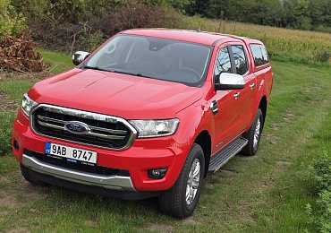 Ford Ranger 2.0 EcoBlue (2022) - Drsňák, který zvládne i rodinný život