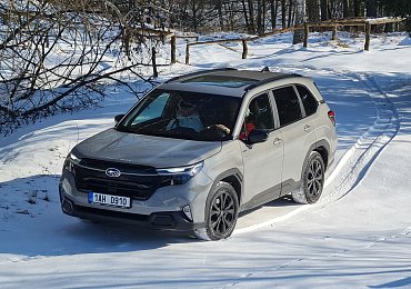 Subaru představilo v Česku nový Forester: Mrazivá premiéra s terénní zkouškou