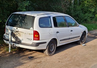 Nepanikařme. Auta u nás nejsou tak stará, jak se tvrdí. Alespoň ne ta na silnicích